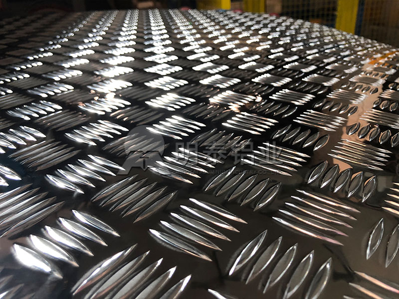 5754花纹铝板_五条筋防滑铝板_支持特殊规格定做