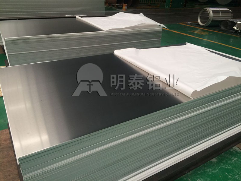 汽车零部件轻量化材料：6082铝板的优势揭秘