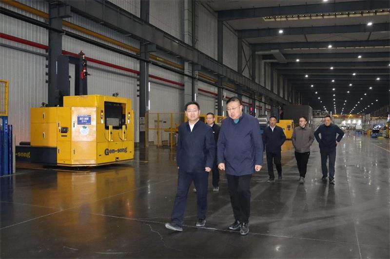 巩义市委书记、市长郭程明莅临明泰铝业慰问一线员工